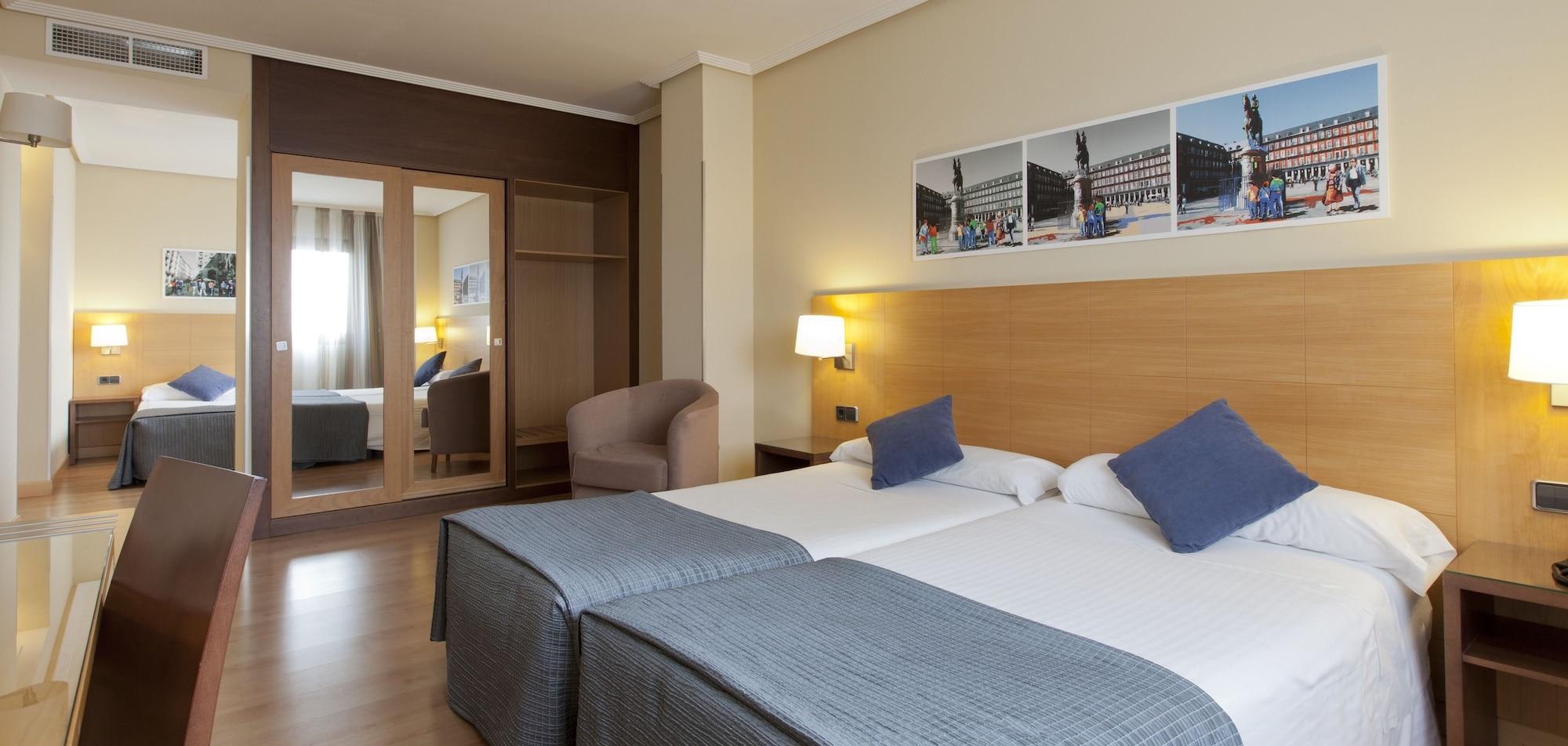 อวันต์ ตอเรฆอน Hotel ตอร์เรคอน เด อาร์ดอซ ภายนอก รูปภาพ