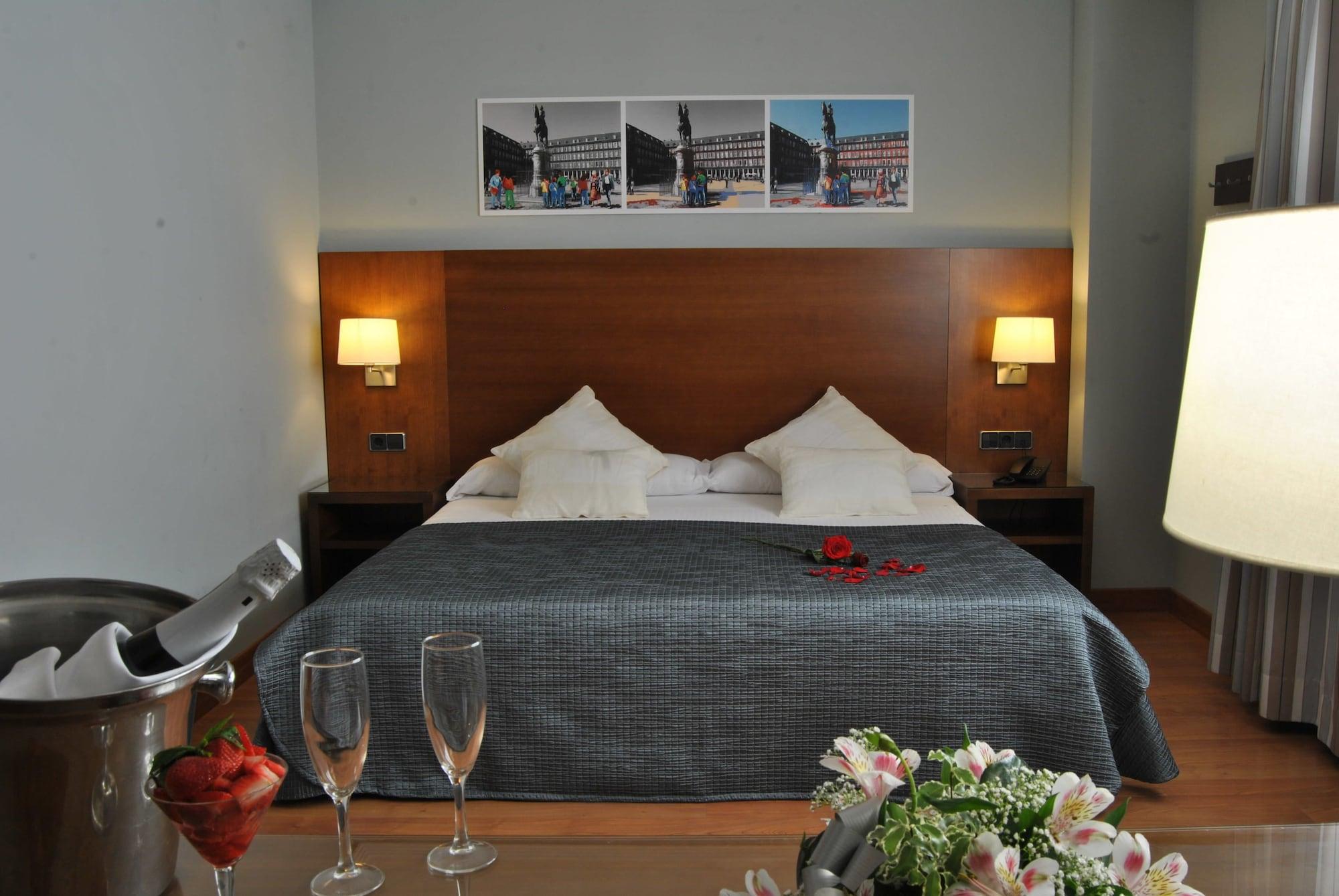 อวันต์ ตอเรฆอน Hotel ตอร์เรคอน เด อาร์ดอซ ภายนอก รูปภาพ