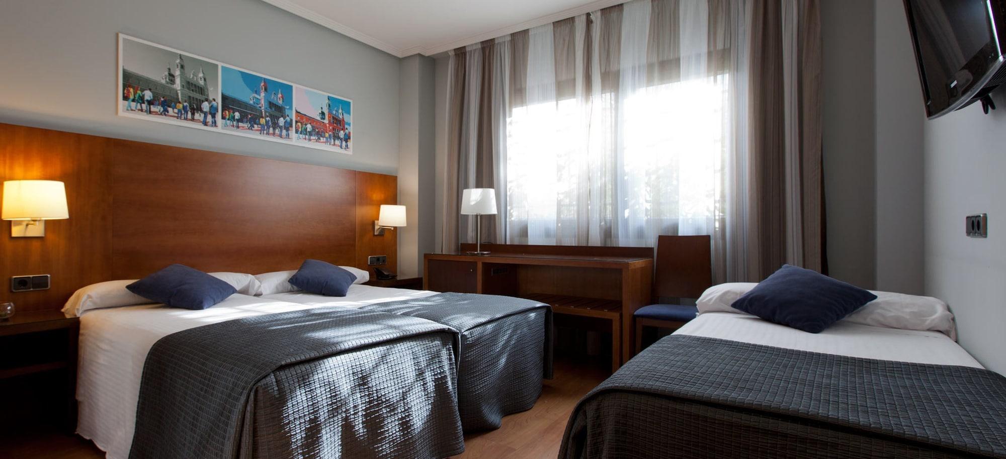อวันต์ ตอเรฆอน Hotel ตอร์เรคอน เด อาร์ดอซ ภายนอก รูปภาพ