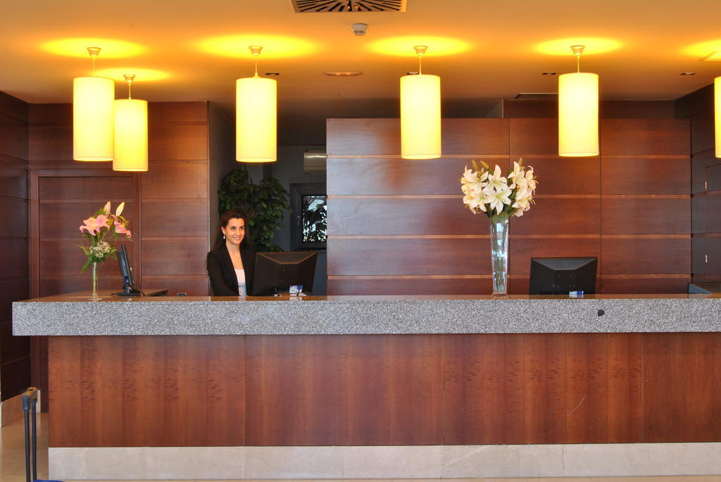 อวันต์ ตอเรฆอน Hotel ตอร์เรคอน เด อาร์ดอซ ภายนอก รูปภาพ