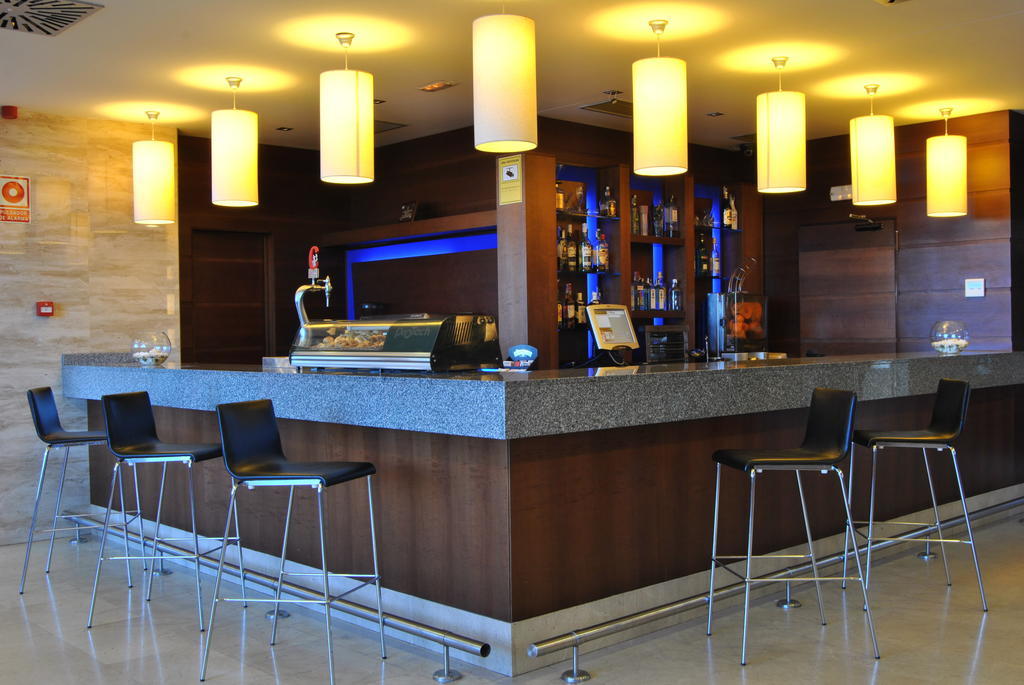 อวันต์ ตอเรฆอน Hotel ตอร์เรคอน เด อาร์ดอซ ภายนอก รูปภาพ