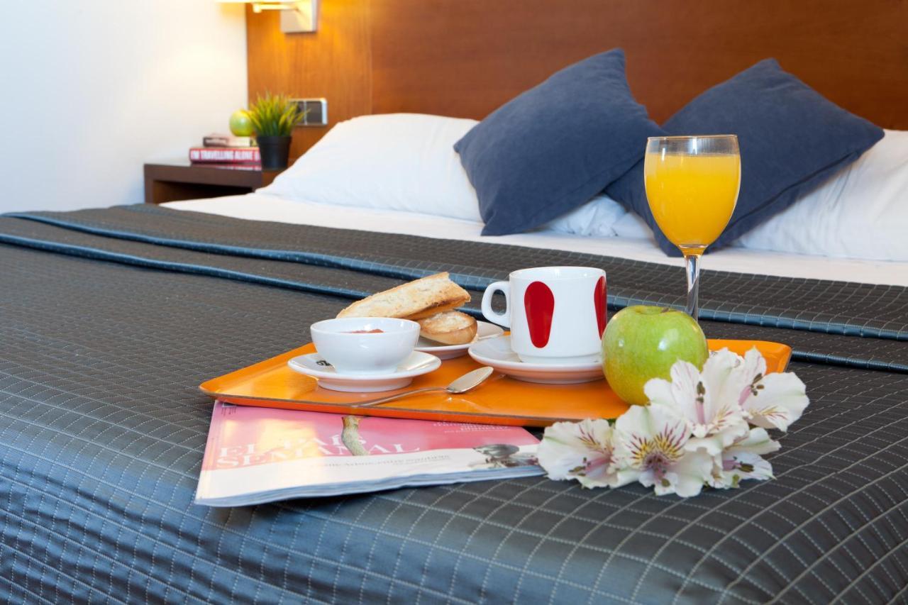 อวันต์ ตอเรฆอน Hotel ตอร์เรคอน เด อาร์ดอซ ภายนอก รูปภาพ