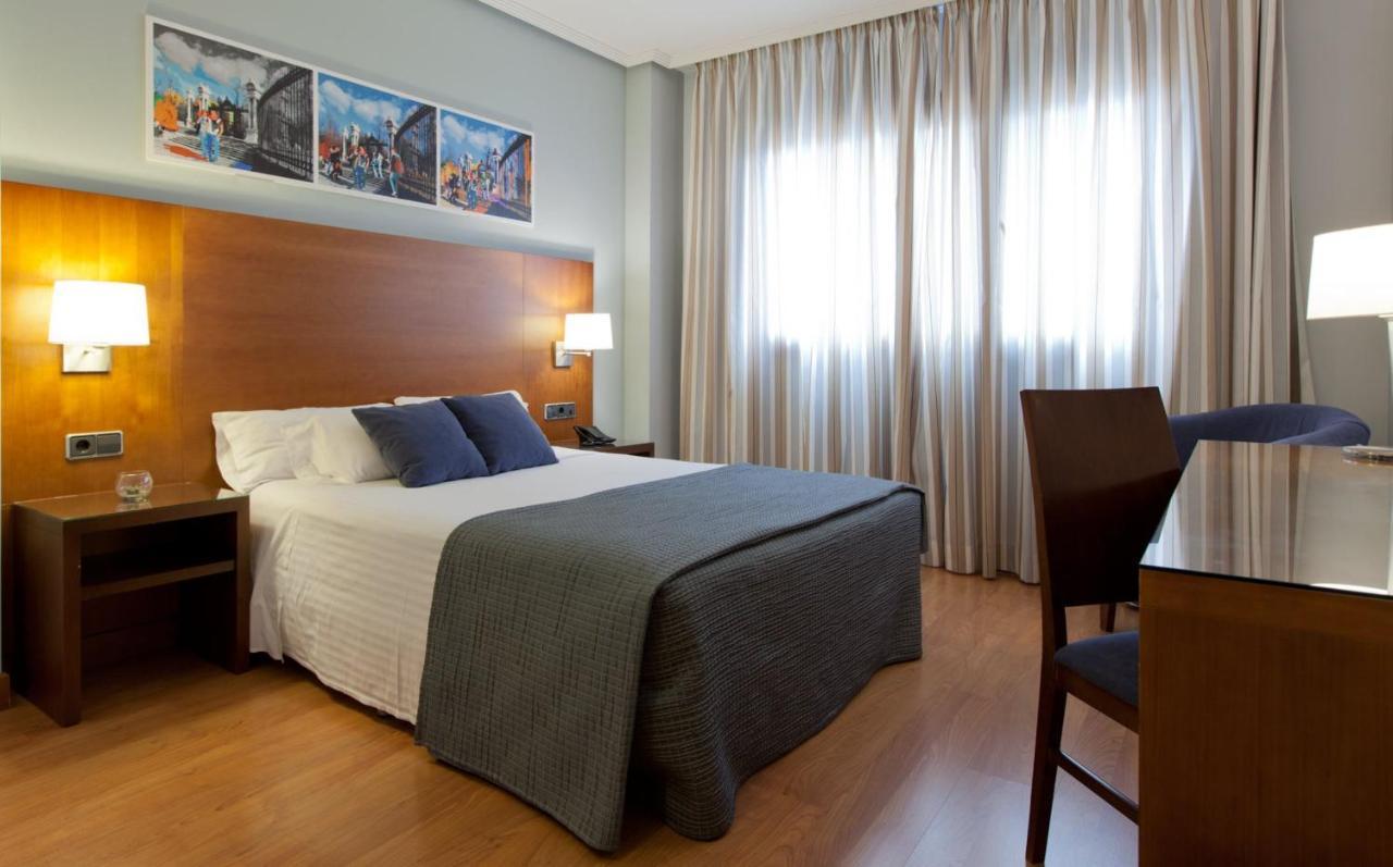 อวันต์ ตอเรฆอน Hotel ตอร์เรคอน เด อาร์ดอซ ภายนอก รูปภาพ
